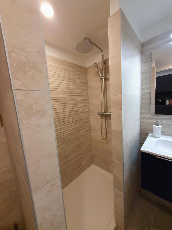 Appartement Premium Dans Une Belle Demeure - Hyper Centre-Ville De Reims Exterior foto
