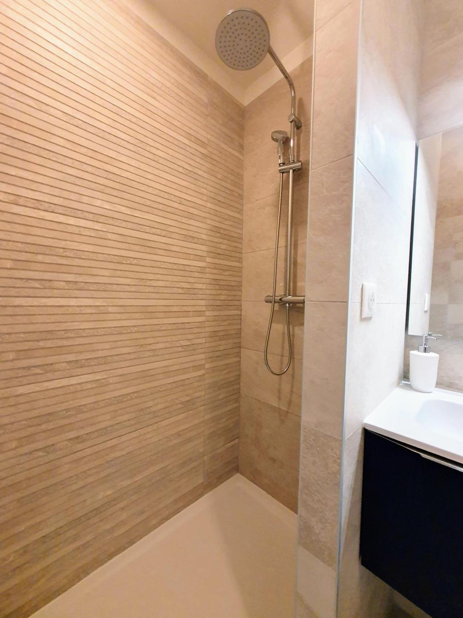 Appartement Premium Dans Une Belle Demeure - Hyper Centre-Ville De Reims Exterior foto