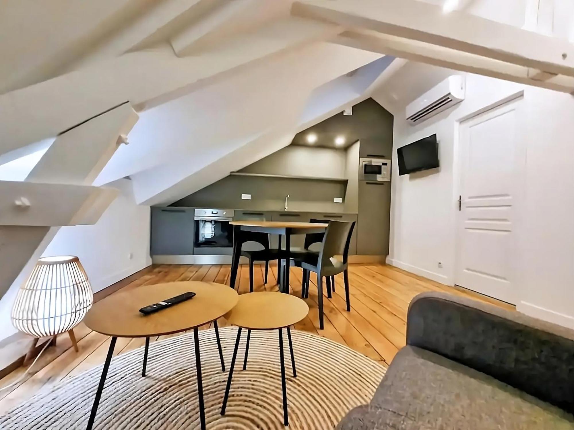 Appartement Premium Dans Une Belle Demeure - Hyper Centre-Ville De Reims Exterior foto